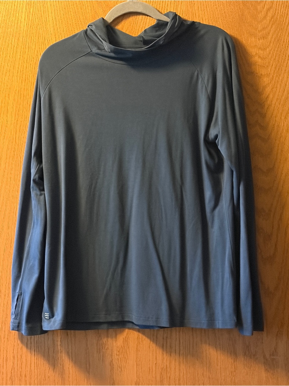 Free Fly Women's Bamboo Lightweight Hoodie. Storm cloud color (navy). Size XL